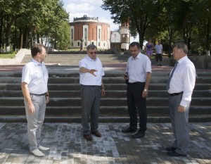 Анатолий Артамонов посетил Боровский и Жуковский районы